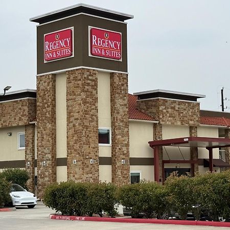 Regency Inn & Suites Humble Fm1960 - Iah Airport Екстериор снимка