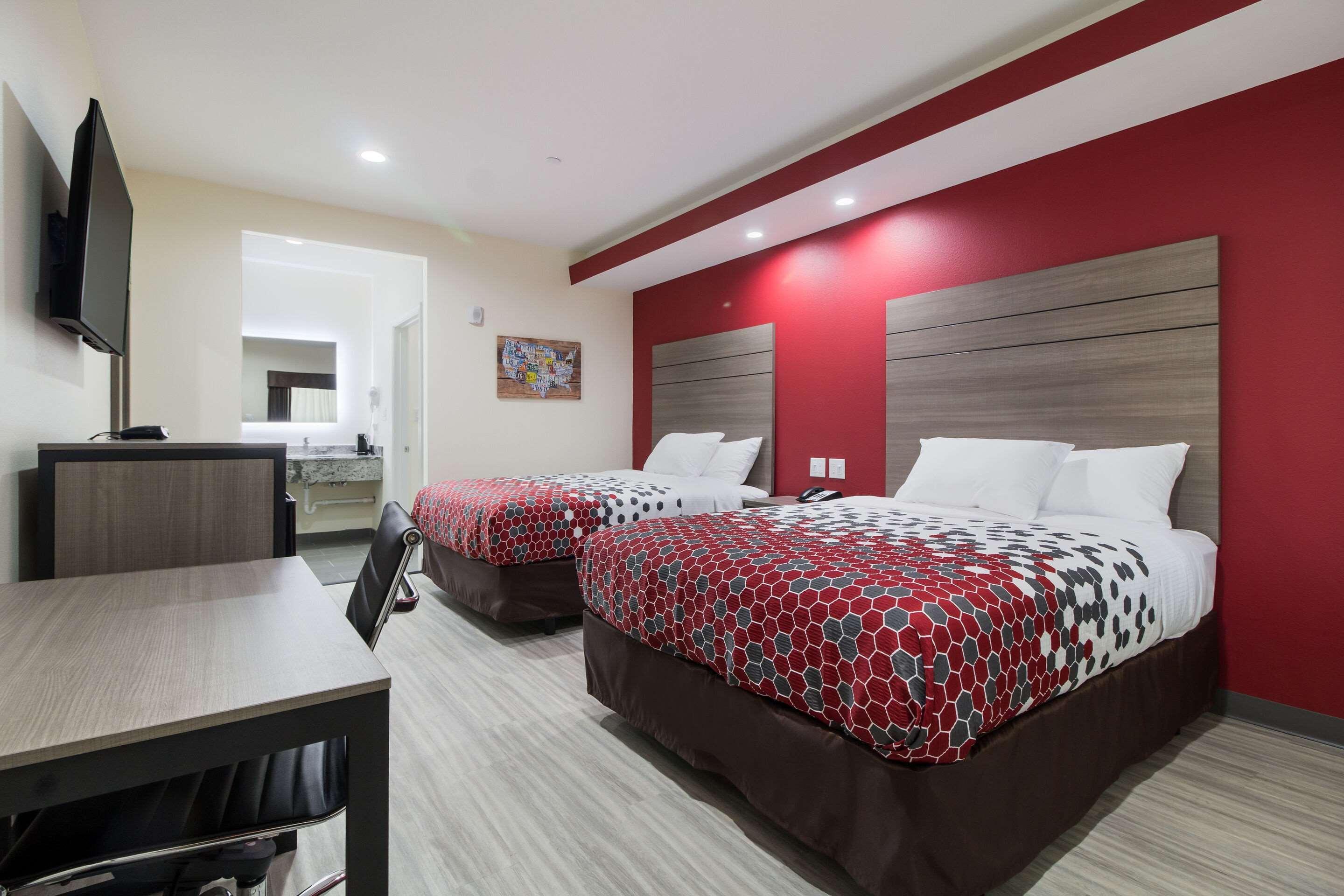 Regency Inn & Suites Humble Fm1960 - Iah Airport Екстериор снимка