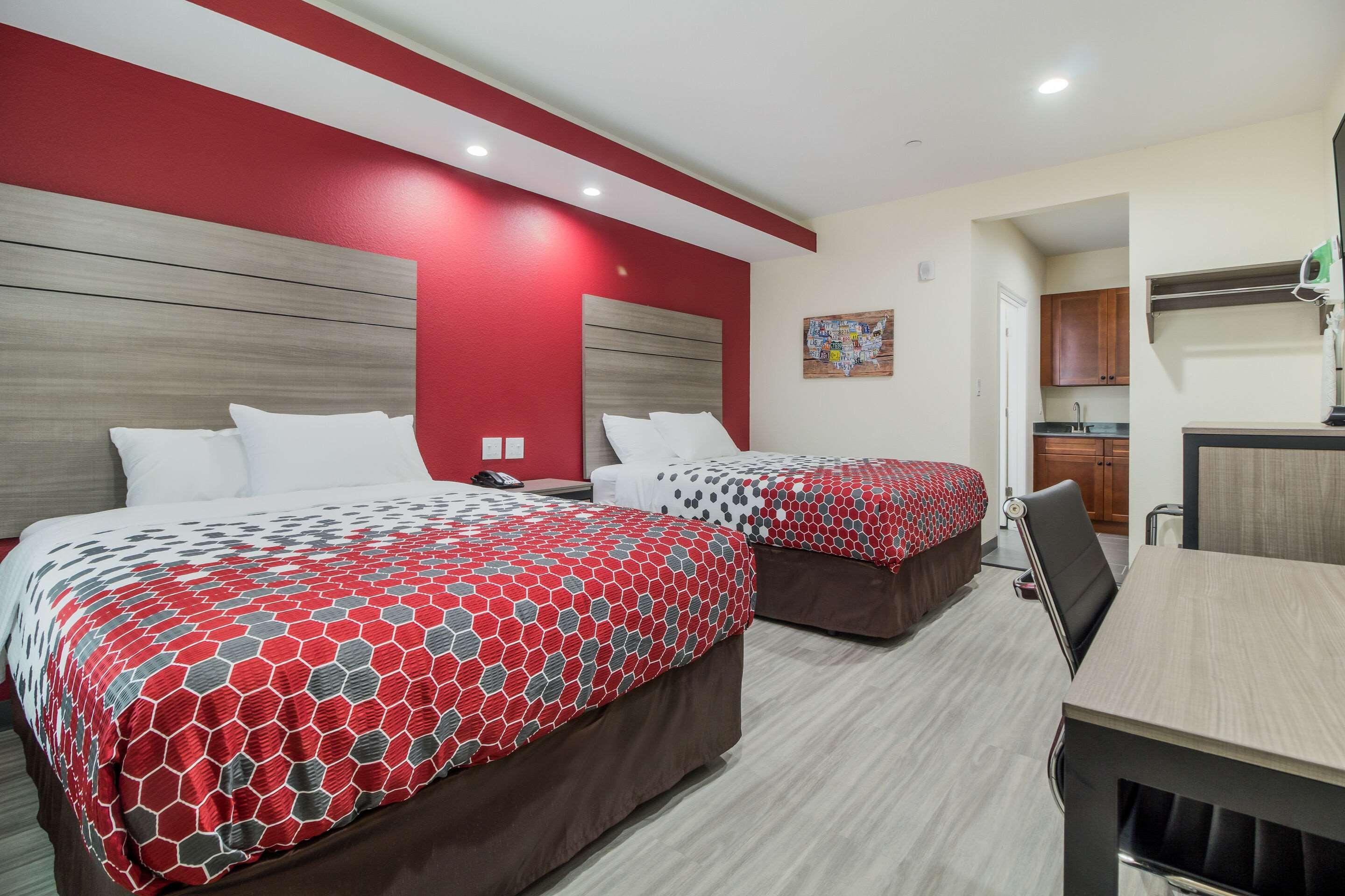 Regency Inn & Suites Humble Fm1960 - Iah Airport Екстериор снимка