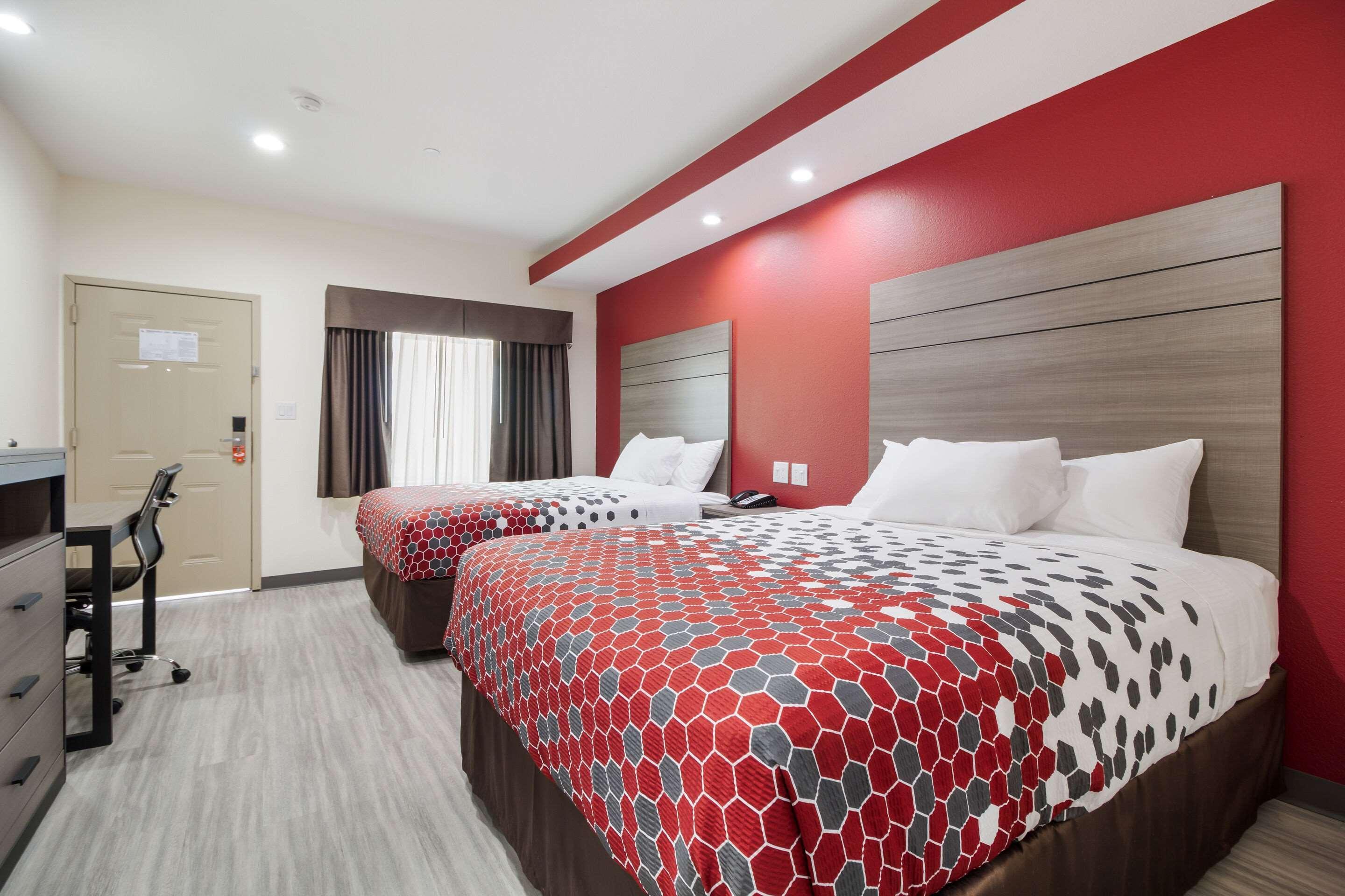 Regency Inn & Suites Humble Fm1960 - Iah Airport Екстериор снимка
