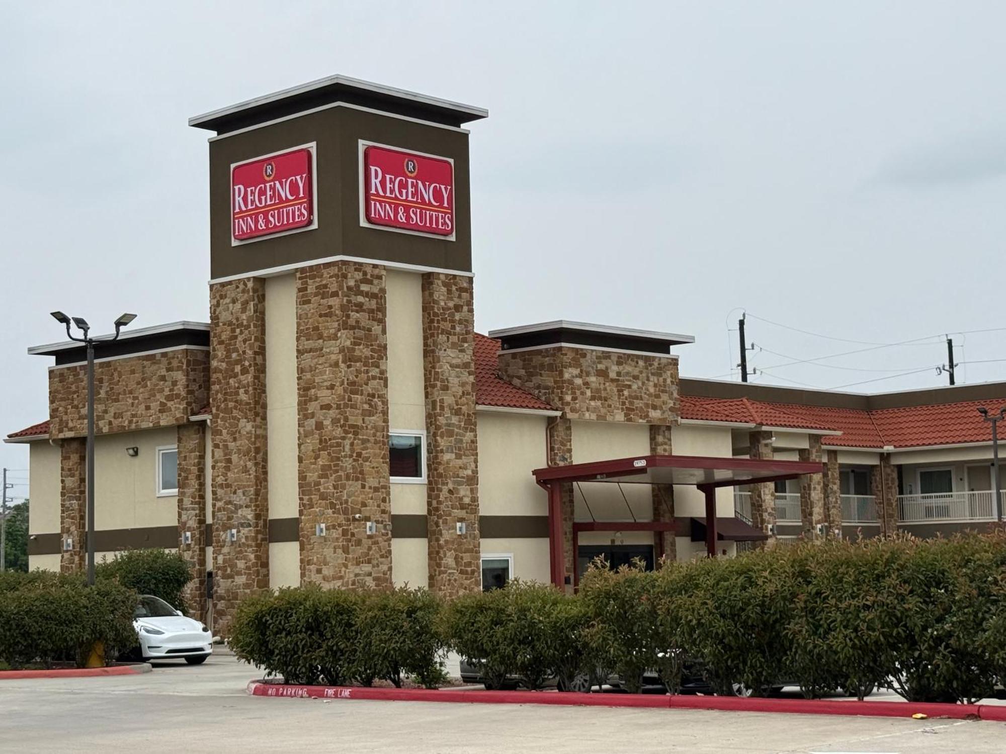 Regency Inn & Suites Humble Fm1960 - Iah Airport Екстериор снимка